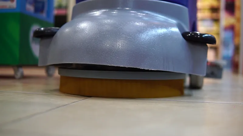 Zemin Yıkama Makinelerinin Ömrünü Uzatmanın 7 Etkili Yolu | Endüstriyel Temizlikte Verimlilik