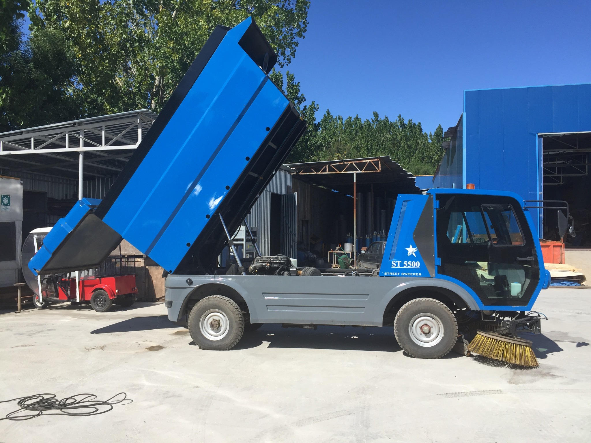 Cleanvac ST5000 Street Sweeping Machine – 5m³ Hybrid Electric Street Sweeper