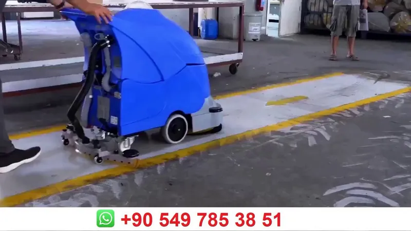 AKÜLÜ ZEMİN YIKAMA MAKİNESİ B7501