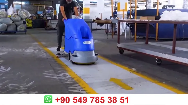 KABLOLU ZEMİN YIKAMA MAKİNESİ E7501