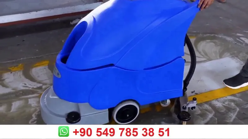 AKÜLÜ ZEMİN YIKAMA MAKİNESİ B4501