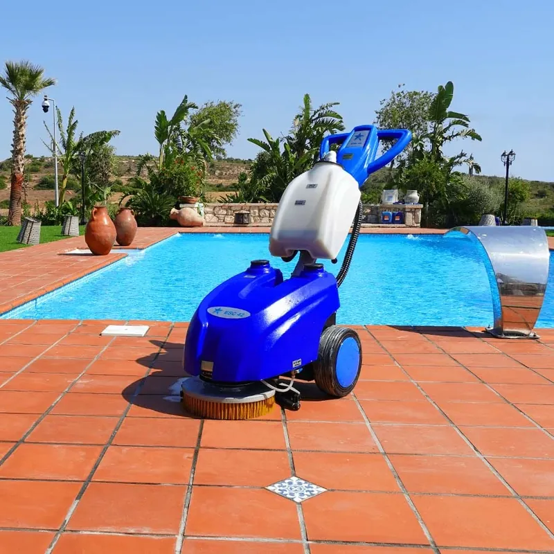 DAR ALAN ZEMİN TEMİZLEME MAKİNESİ ESC42 KABLOLU MODEL